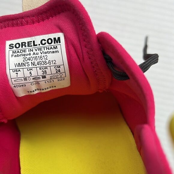 Sorel Kinetic Breakthru Day Sneakers in Pink - Picture 11 of 13